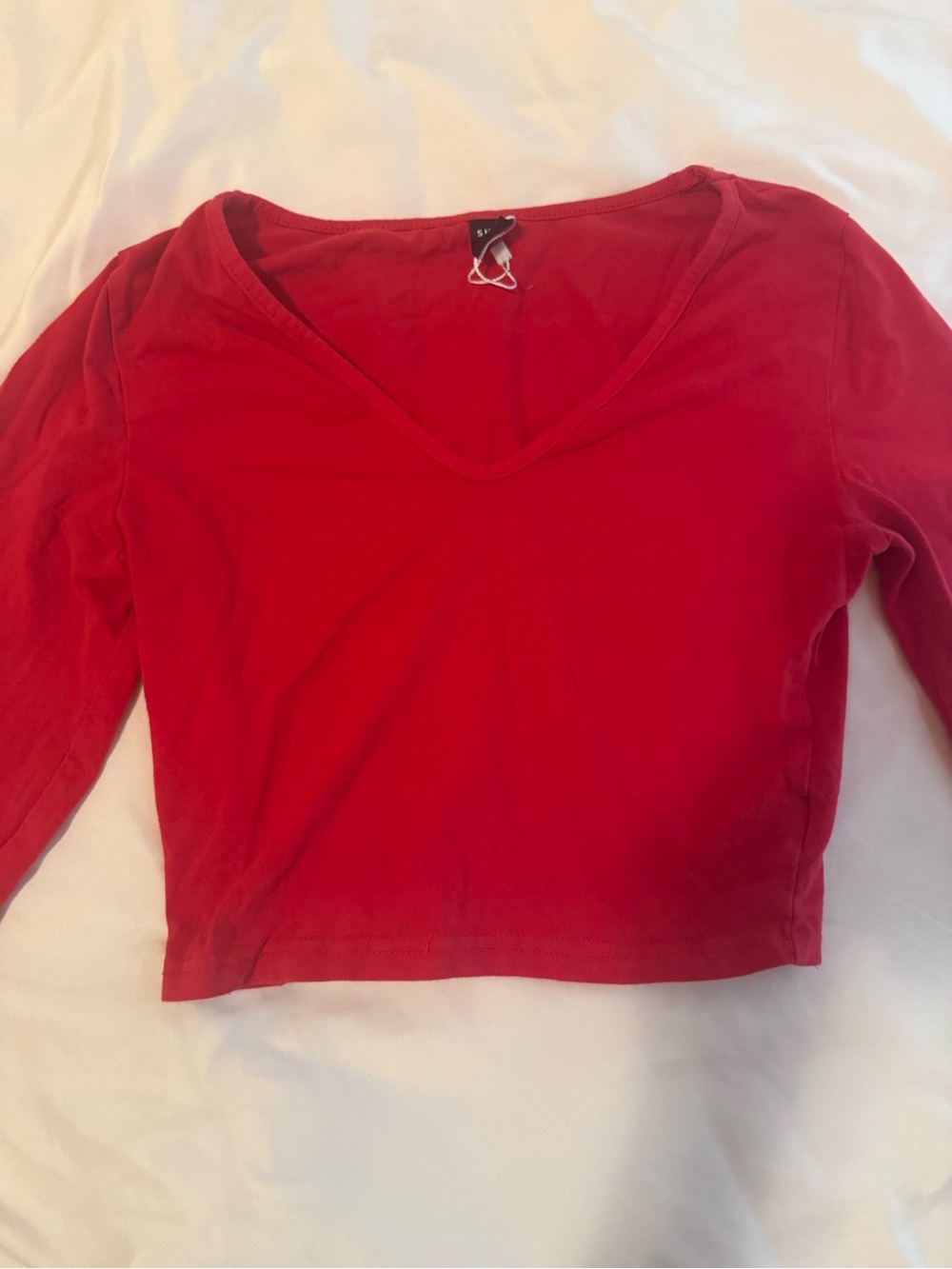 SHEIN Red V-Neck Long Sleeve Crop Top